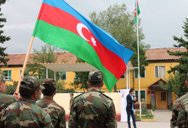 Bu hərbi qulluqçulara leytenant rütbəsi veriləcək