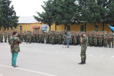 Gənclər Fondu əsgərlərlə görüş keçirib (FOTO)