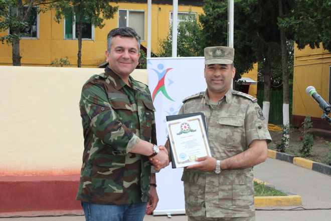 Gənclər Fondu əsgərlərlə görüş keçirib (FOTO)