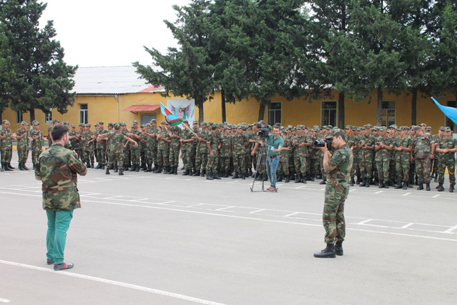 Gənclər Fondu əsgərlərlə görüş keçirib (FOTO)
