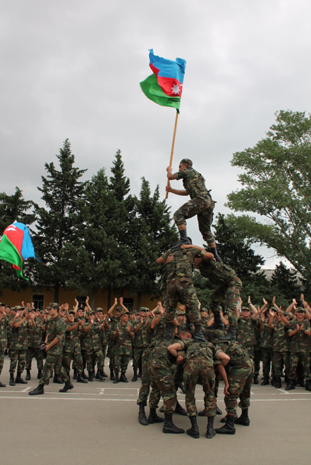 Gənclər Fondu əsgərlərlə görüş keçirib (FOTO)