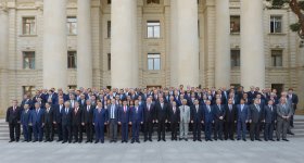Prezident İlham Əliyev: Diplomatların fəaliyyəti ilk növbədə Qarabağla, İrəvan xanlığı ilə bağlı həqiqətlərin dünyaya çatdırılmasına istiqamətlənməlidir (FOTO)
