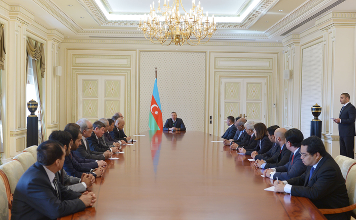 Prezident İlham Əliyev: Hamımız çalışmalıyıq ki, İslam həmrəyliyini gücləndirək, müsəlman ölkələri arasındakı birliyi daha da möhkəmləndirək (FOTO)