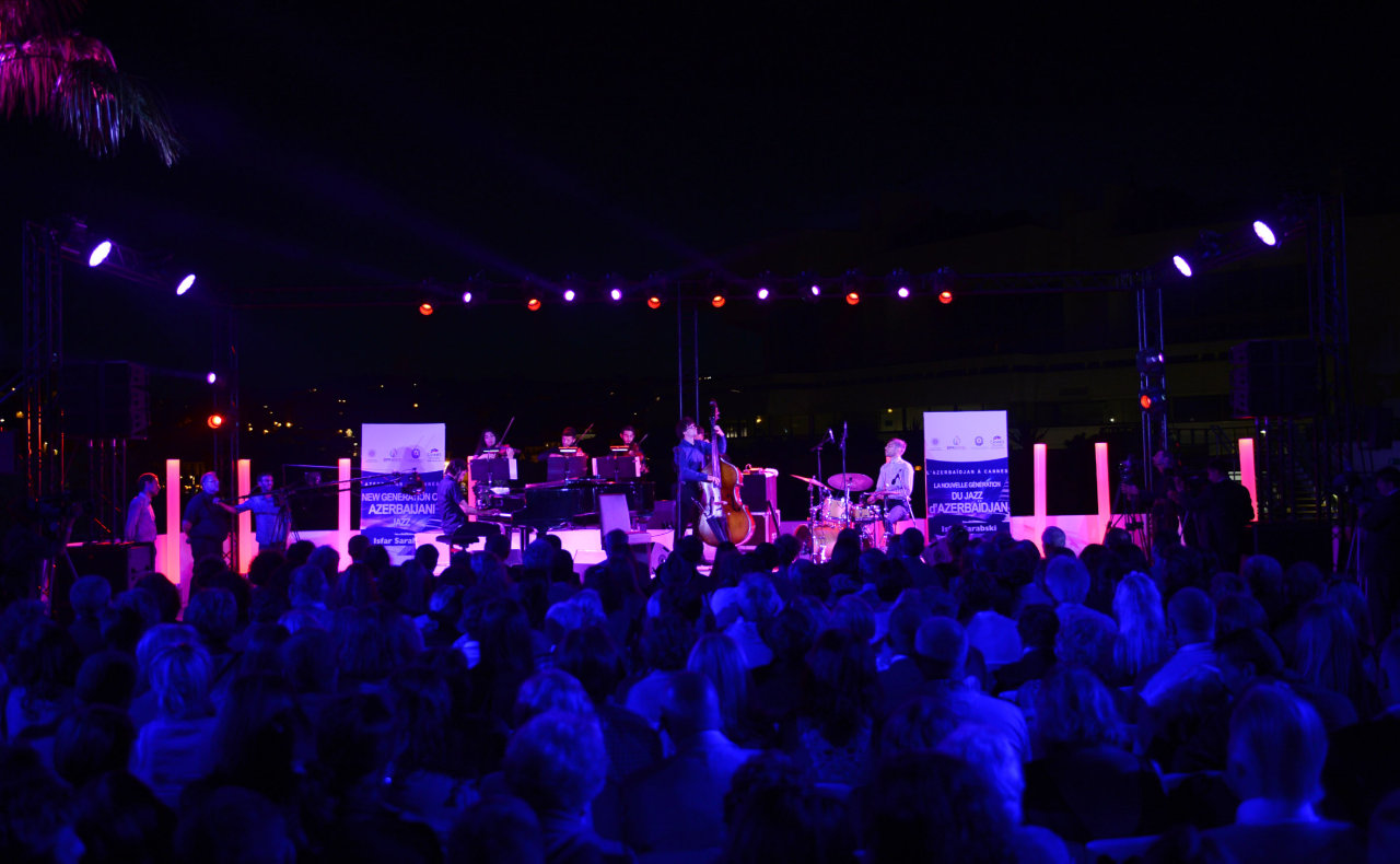 Mehriban Əliyeva Kannda Azərbaycan mədəniyyəti günləri çərçivəsində caz musiqisindən ibarət konserti izləyib (FOTO)