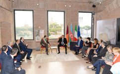 Prezident İlham Əliyev Romanın “Mercati di Traiano” muzeyində olub, burada şəhərin meri İqnatsio Marino ilə görüşüb və İtaliya jurnalistlərinə müsahibə verib (FOTO)