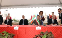 Prezident İlham Əliyev Romanın “Mercati di Traiano” muzeyində olub, burada şəhərin meri İqnatsio Marino ilə görüşüb və İtaliya jurnalistlərinə müsahibə verib (FOTO)