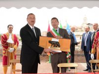 Prezident İlham Əliyev Romanın “Mercati di Traiano” muzeyində olub, burada şəhərin meri İqnatsio Marino ilə görüşüb və İtaliya jurnalistlərinə müsahibə verib (FOTO)