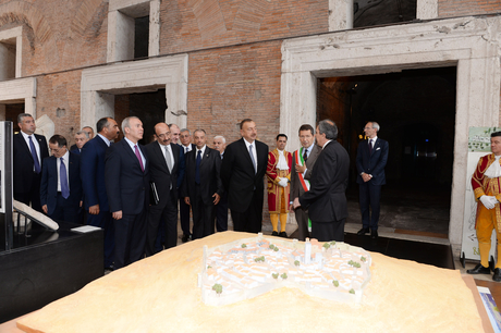 Prezident İlham Əliyev Romanın “Mercati di Traiano” muzeyində olub, burada şəhərin meri İqnatsio Marino ilə görüşüb və İtaliya jurnalistlərinə müsahibə verib (FOTO)