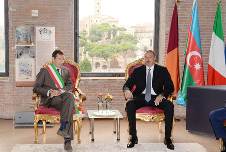 Prezident İlham Əliyev Romanın “Mercati di Traiano” muzeyində olub, burada şəhərin meri İqnatsio Marino ilə görüşüb və İtaliya jurnalistlərinə müsahibə verib (FOTO)