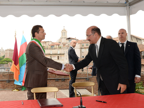 Prezident İlham Əliyev Romanın “Mercati di Traiano” muzeyində olub, burada şəhərin meri İqnatsio Marino ilə görüşüb və İtaliya jurnalistlərinə müsahibə verib (FOTO)