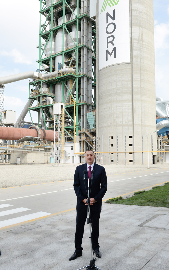 İlham Əliyev: Azərbaycanda son illər müşahidə olunan iqtisadi inkişaf ölkəyə beynəlxalq biznes qurumlarının diqqətini artırır (FOTO)