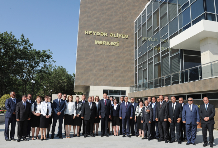 Prezident İlham Əliyev Xızıda Heydər Əliyev Mərkəzinin açılışında iştirak edib (FOTO)