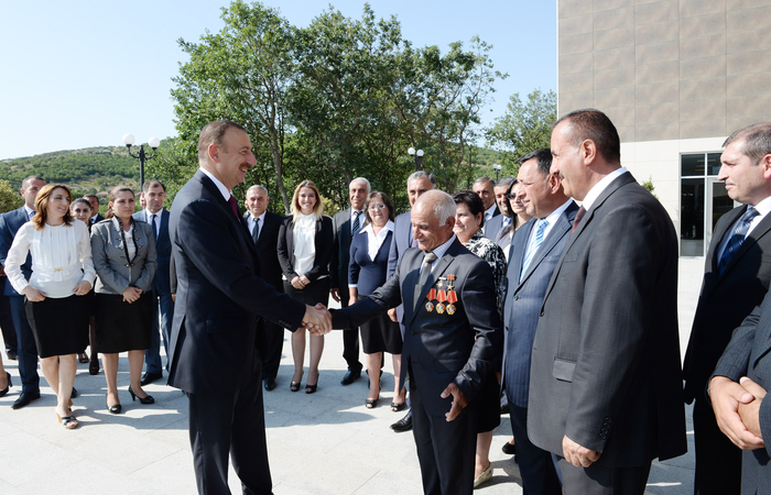 Prezident İlham Əliyev Xızıda Heydər Əliyev Mərkəzinin açılışında iştirak edib (FOTO)