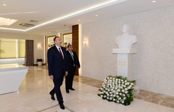 Prezident İlham Əliyev Xızıda Heydər Əliyev Mərkəzinin açılışında iştirak edib (FOTO)