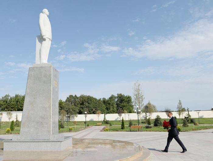 Prezident İlham Əliyev Xızı rayonuna səfərə gəlib (FOTO)