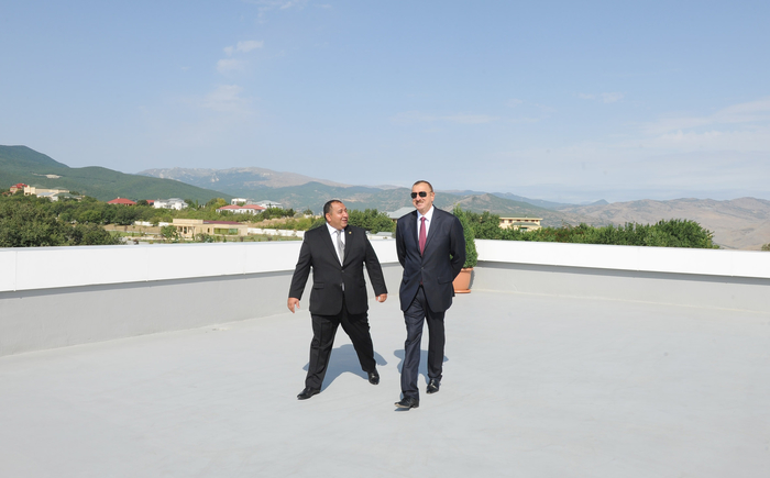Prezident İlham Əliyevin iştirakı ilə Xızı Rayon İcra Hakimiyyətinin yeni binası istifadəyə verilib (FOTO)