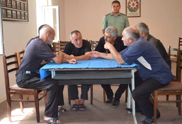 Cəzaçəkmə müəssisələrində intellektual oyunlara start verilib (FOTO)