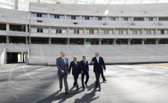 Prezident İlham Əliyev Bakı Olimpiya Stadionunda tikinti işlərinin gedişi ilə tanış olub (FOTO)