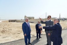 Prezident İlham Əliyev Bakı Olimpiya Stadionu ətrafında inşası davam etdirilən yol-nəqliyyat infrastrukturunun tikintisi ilə tanış olub (FOTO)