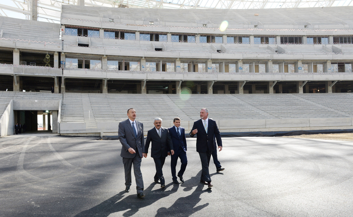 Prezident İlham Əliyev Bakı Olimpiya Stadionunda tikinti işlərinin gedişi ilə tanış olub (FOTO)