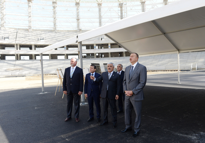 Prezident İlham Əliyev Bakı Olimpiya Stadionunda tikinti işlərinin gedişi ilə tanış olub (FOTO)