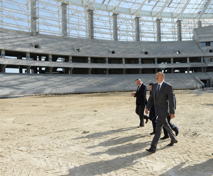 Prezident İlham Əliyev Bakı Olimpiya Stadionunda tikinti işlərinin gedişi ilə tanış olub (FOTO)