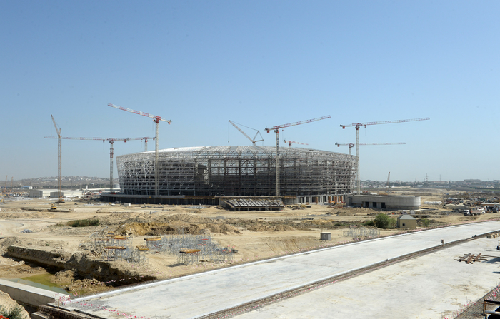 Prezident İlham Əliyev Bakı Olimpiya Stadionunda tikinti işlərinin gedişi ilə tanış olub (FOTO)