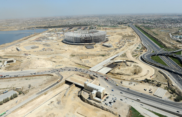 Prezident İlham Əliyev Bakı Olimpiya Stadionunda tikinti işlərinin gedişi ilə tanış olub (FOTO)