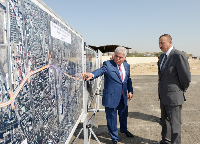 Prezident İlham Əliyev Bakı Olimpiya Stadionu ətrafında inşası davam etdirilən yol-nəqliyyat infrastrukturunun tikintisi ilə tanış olub (FOTO)