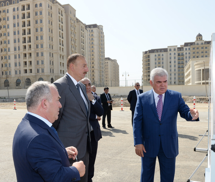Prezident İlham Əliyev Bakı Olimpiya Stadionu ətrafında inşası davam etdirilən yol-nəqliyyat infrastrukturunun tikintisi ilə tanış olub (FOTO)