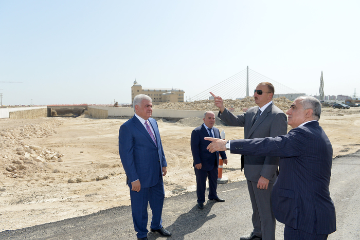 Prezident İlham Əliyev Bakı Olimpiya Stadionu ətrafında inşası davam etdirilən yol-nəqliyyat infrastrukturunun tikintisi ilə tanış olub (FOTO)