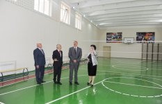 Prezident İlham Əliyev Xətai rayonundakı 56 nömrəli orta məktəbin binasının əsaslı təmir və yenidənqurma işlərindən sonrakı vəziyyəti ilə tanış olub (FOTO)