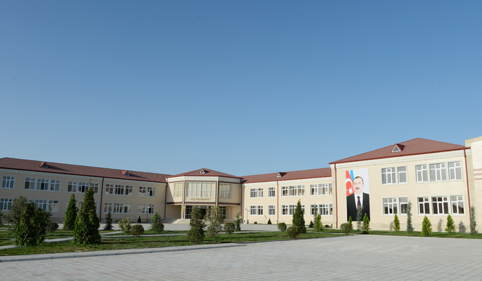 Prezident İlham Əliyev Ağdam rayonunda 632 məcburi köçkün ailəsi üçün salınmış yeni qəsəbənin açılışında iştirak edib (FOTO)