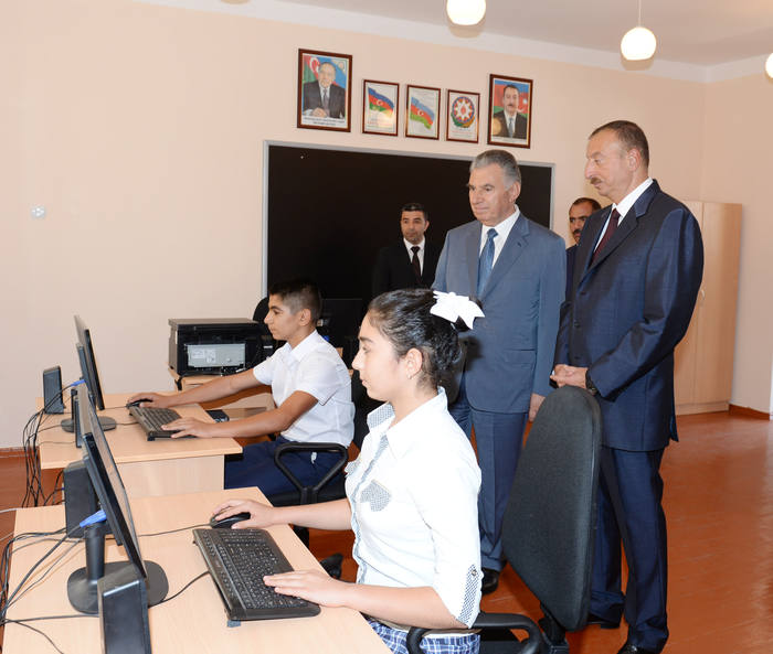 Prezident İlham Əliyev Ağdam rayonunda 632 məcburi köçkün ailəsi üçün salınmış yeni qəsəbənin açılışında iştirak edib (FOTO)