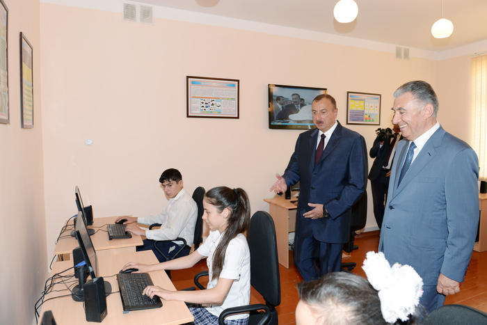 Prezident İlham Əliyev Ağdam rayonunda 632 məcburi köçkün ailəsi üçün salınmış yeni qəsəbənin açılışında iştirak edib (FOTO)