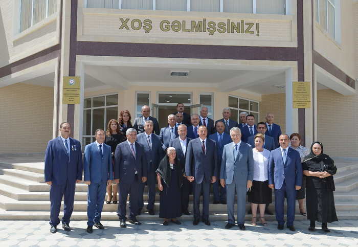 Prezident İlham Əliyev Ağdam rayonunda 632 məcburi köçkün ailəsi üçün salınmış yeni qəsəbənin açılışında iştirak edib (FOTO)