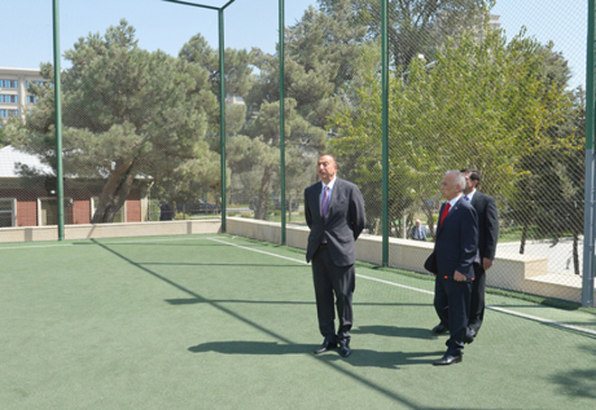 Prezident İlham Əliyev 115 nömrəli tam orta məktəbdə əsaslı təmir və yenidənqurma işlərindən sonrakı vəziyyətlə tanış olub (FOTO)
