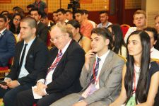 Gəncədə Azərbaycan gəncləri ilə Avropa gənclərinin
birgə forumu keçirlir