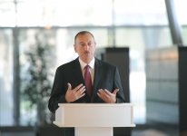 Prezident İlham Əliyev və xanımı Azərbaycan Xalçası və Xalq Tətbiqi Sənəti Dövlət Muzeyinin açılışında iştirak ediblər (FOTO)