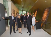 Prezident İlham Əliyev və xanımı Azərbaycan Xalçası və Xalq Tətbiqi Sənəti Dövlət Muzeyinin açılışında iştirak ediblər (FOTO)