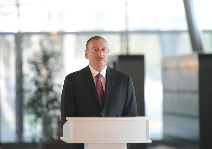 Prezident İlham Əliyev və xanımı Azərbaycan Xalçası və Xalq Tətbiqi Sənəti Dövlət Muzeyinin açılışında iştirak ediblər (FOTO)