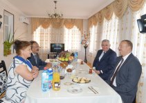 Prezident İlham Əliyev Horadizdə işğal zamanı dağıdılmış evlərin və çoxmənzilli binaların bərpasından sonra istifadəyə verilməsi mərasimində iştirak edib (FOTO)