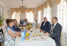 Prezident İlham Əliyev Horadizdə işğal zamanı dağıdılmış evlərin və çoxmənzilli binaların bərpasından sonra istifadəyə verilməsi mərasimində iştirak edib (FOTO)