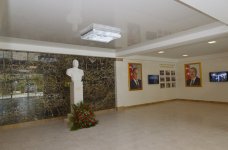 Prezident İlham Əliyev Xətai Rayon İcra Hakimiyyətinin binasında aparılan yenidənqurma işləri ilə tanış olub (FOTO)
