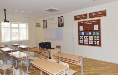 Prezident İlham Əliyev Bakıdakı 46 nömrəli tam orta məktəbin əsaslı təmir və yenidənqurma işlərindən sonrakı vəziyyəti ilə tanış olub (FOTO)