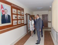 Prezident İlham Əliyev Bakıdakı 46 nömrəli tam orta məktəbin əsaslı təmir və yenidənqurma işlərindən sonrakı vəziyyəti ilə tanış olub (FOTO)