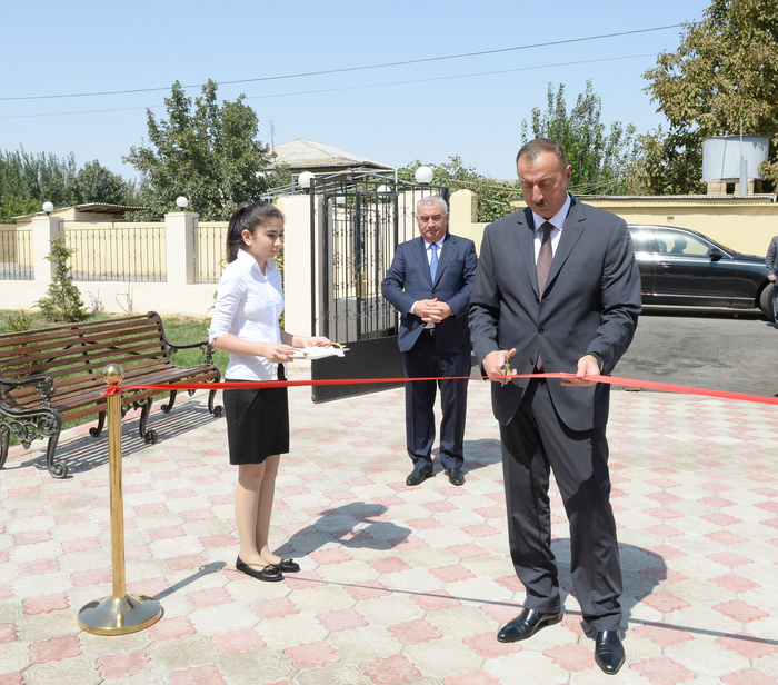 Heydər Əliyev Fondunun təşəbbüsü ilə Horadizdə inşa olunan 2 nömrəli körpələr evi-uşaq bağçasının açılışı olub (FOTO)