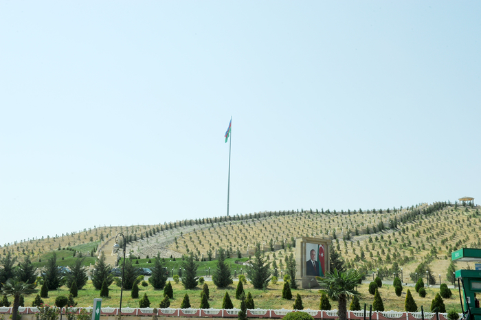 Azərbaycan Prezidenti Horadiz şəhərində Bayraq Meydanında yaradılan şəraitlə tanış olub (FOTO)
