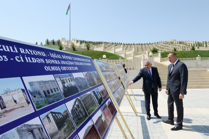 Azərbaycan Prezidenti Horadiz şəhərində Bayraq Meydanında yaradılan şəraitlə tanış olub (FOTO)