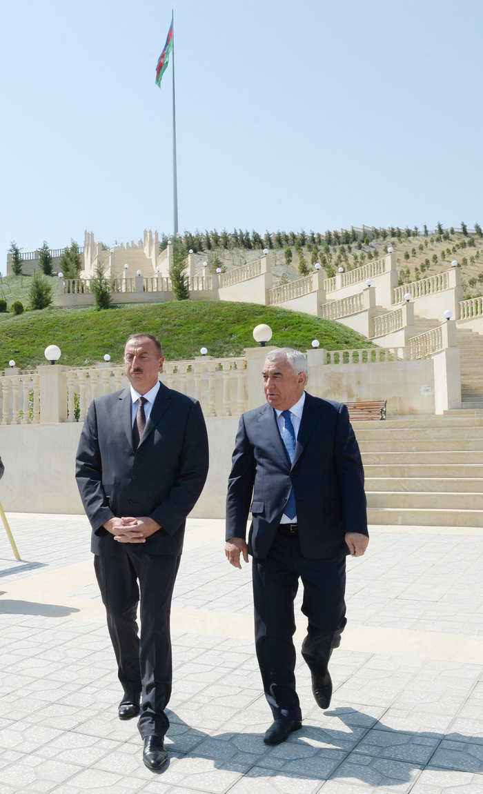 Azərbaycan Prezidenti Horadiz şəhərində Bayraq Meydanında yaradılan şəraitlə tanış olub (FOTO)